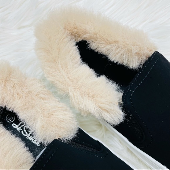 Black fur lined slip on - Picture 2 of 7